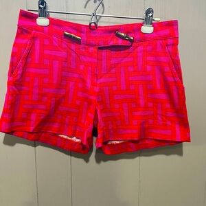 Britt Ryan adorable shorts.